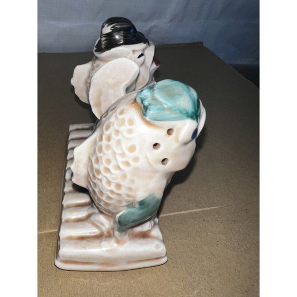 Regal China Fish Couple One Piece Salt & pepper Shaker - Picture 4 of 9